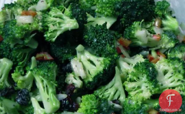 Salada De Brócolis Crocante