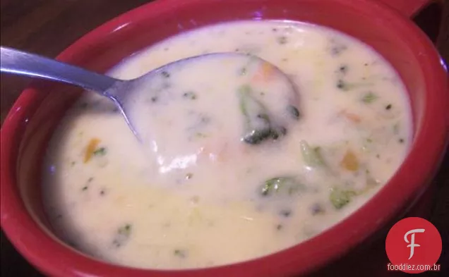Sopa Canadense De Queijo Brócolis