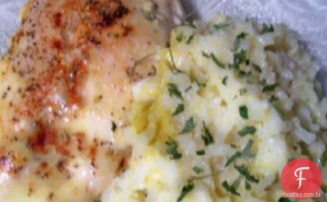 Frango assado com brócolis e arroz