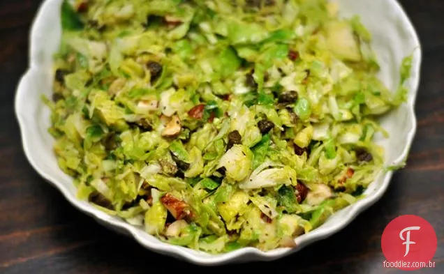 Brotos Hash Com Avelãs E Alcaparras Fritas
