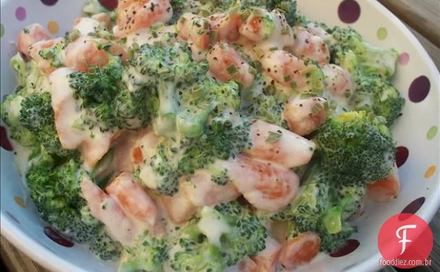 Brócolis e cenoura em molho cremoso de parmesão