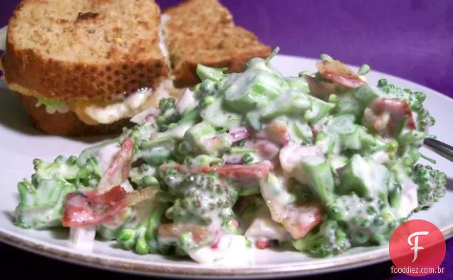 Salada de brócolis da Kelly