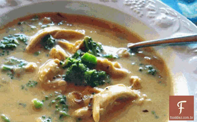 Sopa De Queijo De Brócolis De Frango Muito Brega