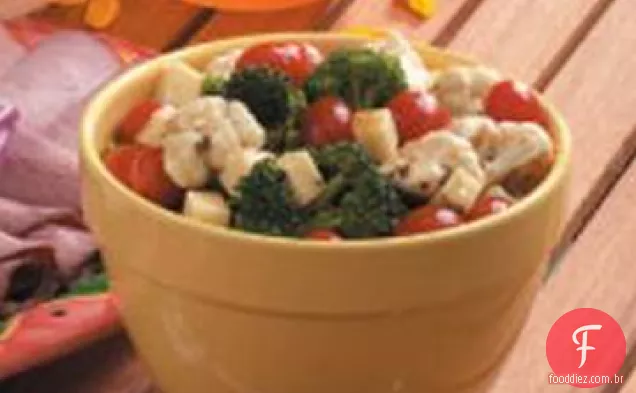 Mozzarella Veggie Salad