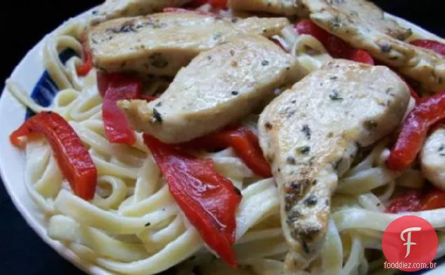 Frango Fettuccini Alfredo