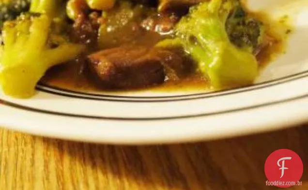Carne e brócolis