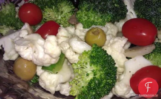 Salada italiana de couve-flor marinada e brócolis