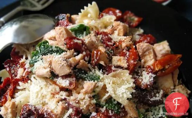 Arroz e legumes selvagens veganos de estilo Italiano