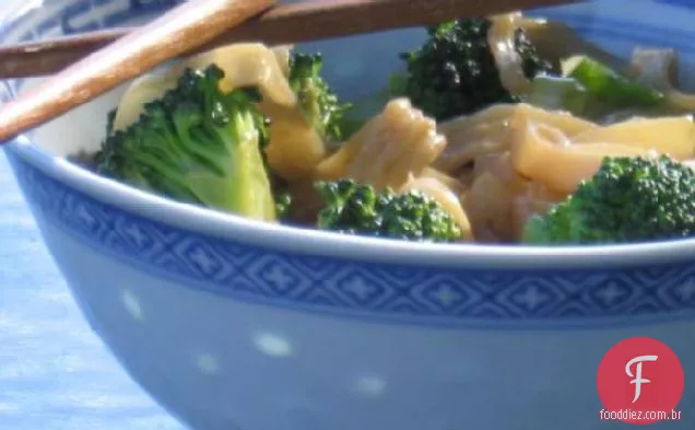Salada De Macarrão / Brócolis