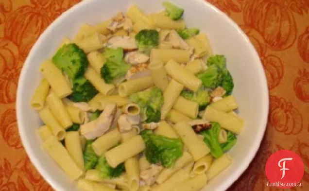 Brócolis Frango Pesto Massas