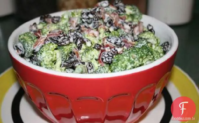 Salada de brócolis wendy's
