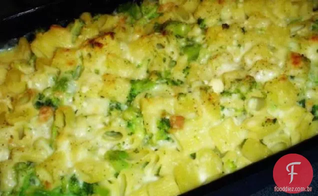 Brócolis e macarrão Bianco