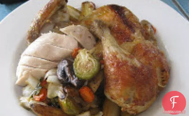 Frango Assado E Legumes Assados