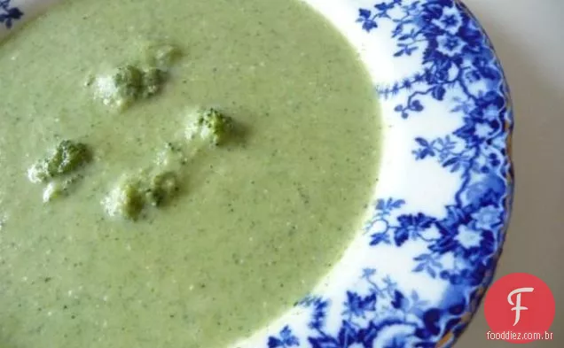 Sopa De Brócolis De Baixa Caloria