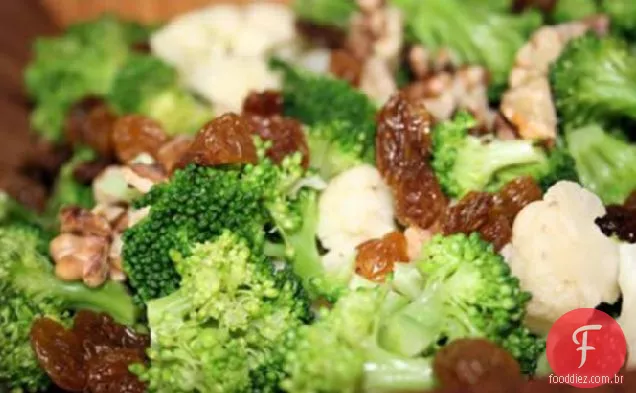 Salada De Couve-Flor Com Passas De Brócolis