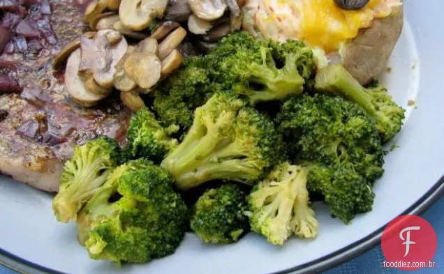 Salada de macarrão com as obras