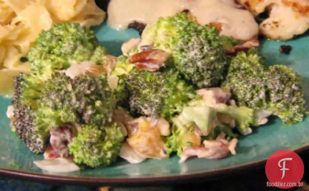 Salada De Brócolis Com Damascos