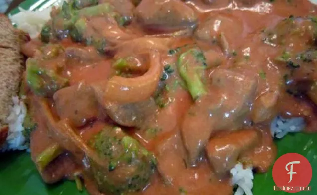 Carne Estilo Stroganoff Com Brócolis