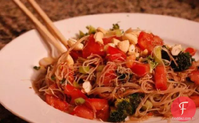 Salada Asiática Da Massa Vegetal