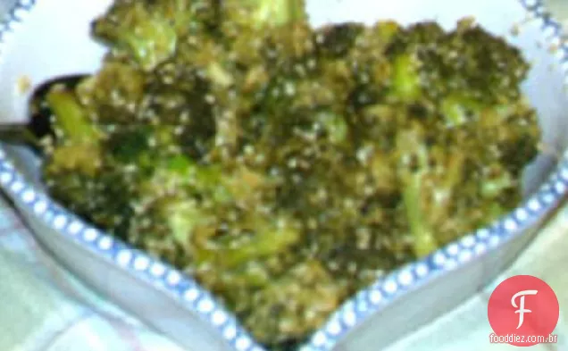 Salada De Sésamo De Brócolis Assado