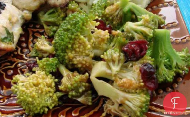 Salada De Amendoim Brócolis