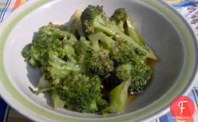 Salada De Brócolis De Gergelim