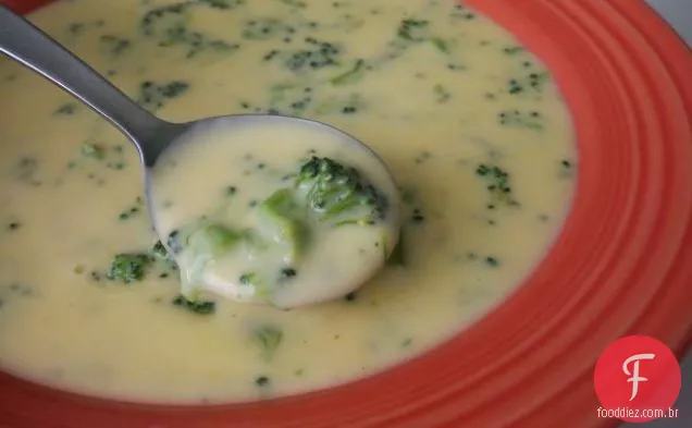 Brócolis, presunto e queijo Manicotti