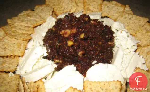 Tapenade de nogueira e figo com queijo de cabra