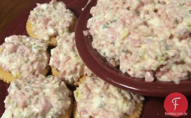 Limpe a salada de presunto da geladeira