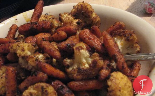 Bangers veganos e purê de baixo carboidrato! (Bangers & Mash ) 