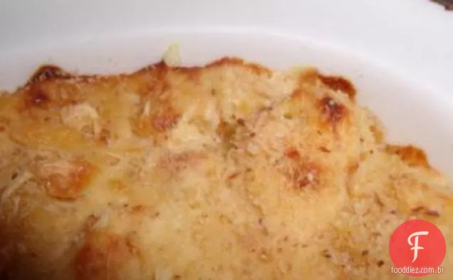 Macarrão e couve-flor gratinado