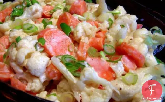 Salada de couve-flor e cenoura com especiarias africanas