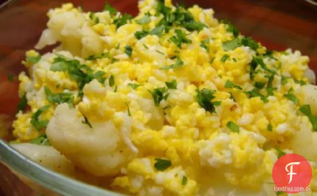 Chou-Fleur Persillé (couve-flor com ovo e salsa)