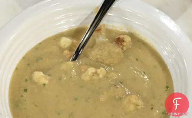 Sopa De Couve-Flor Assada Com Curry