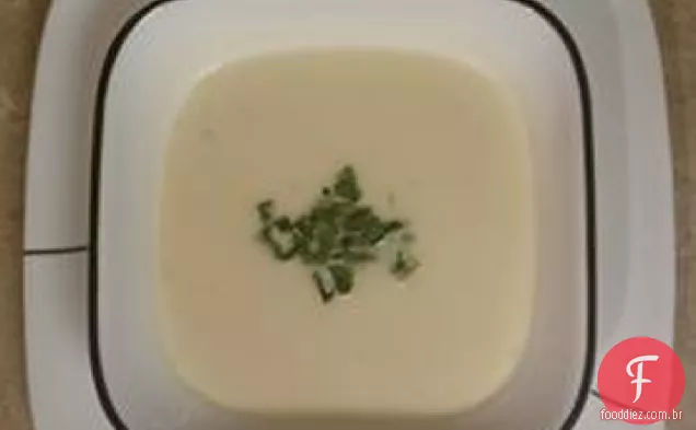 Sopa De Alho-Poró De Couve-Flor Com Baixo Teor De Carboidratos