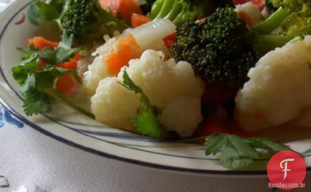 Marinado Romanesco e salada de couve-flor