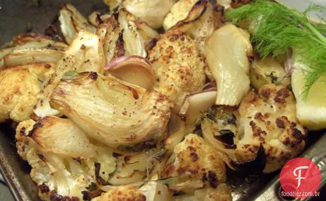 Macarrão com couve-flor e queijo
