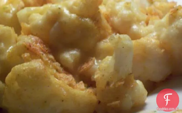 Couve-flor com queijo e batatas fritas
