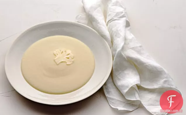 Vichyssoise com couve-flor e leitelho