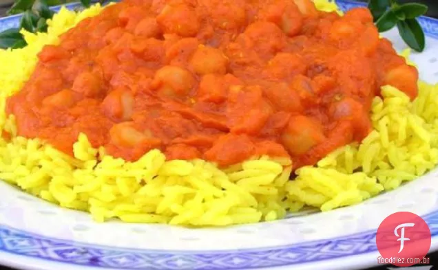 Curry de grão de bico (estilo indiano) sobre Arroz Basmati