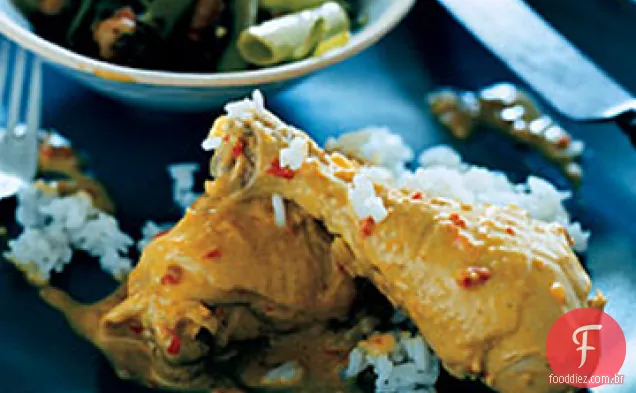 Frango em molho de coco picante