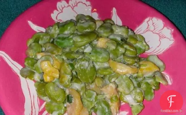 Macarrão com feijão Fava e molho de limão