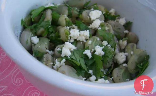 Primavera Minestrone para dois com um toque espanhol