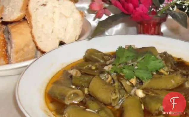 Feijões Argelinos E Alho (Fèves En Sauce )