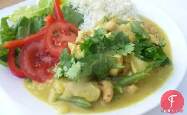 Frango e castanha de caju Curry