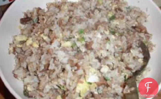 Arroz Frito Com Carne De Porco Grelhada