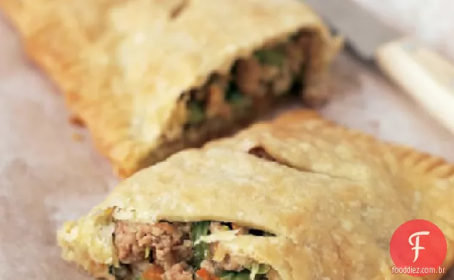 Tortas de mão de peru e vegetais