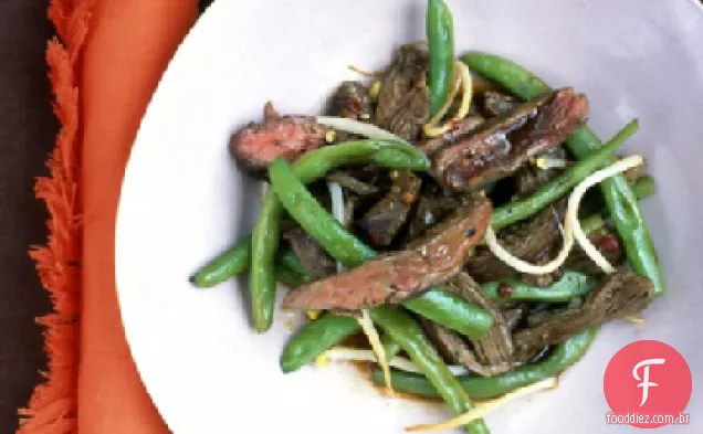 Carne vitrificada com soja e feijão verde