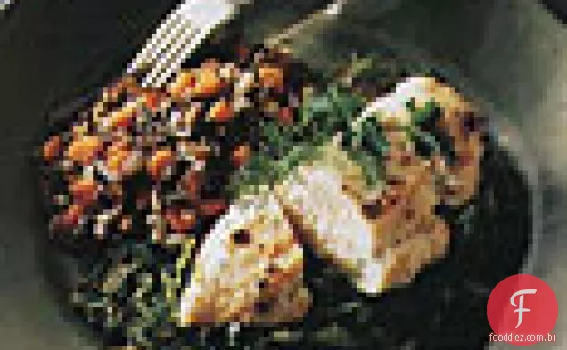 Frango Grelhado Sobre Porcini Refogado E Repolho Savoy