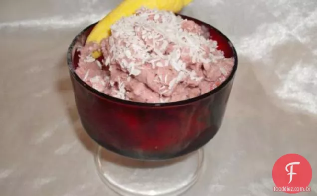 Sorvete cremoso de baunilha com coco ou Banana (sem laticínios e soja